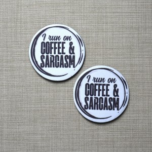 Σουβέρ Σετ 2 Τεμαχίων Στρογγυλά Coffee & Sarcasm Δώρα