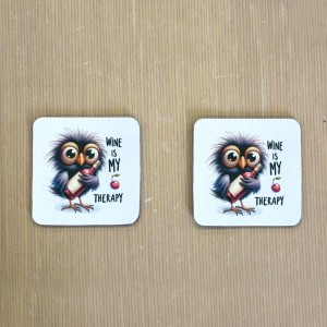 Σουβέρ Σετ 2 Τεμαχίων Τετράγωνα Wine Is My Therapy 2 Δώρα