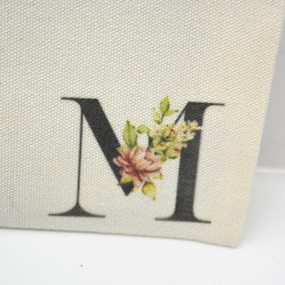 Τσαντάκι Γράμμα Μ με Λουλούδια