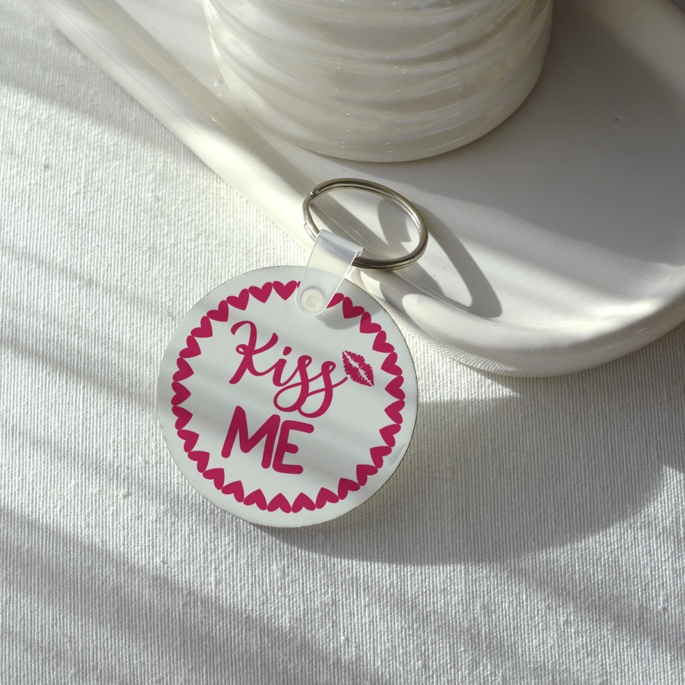 Μπρελόκ Στρογγυλό Kiss Me Μπρελόκ